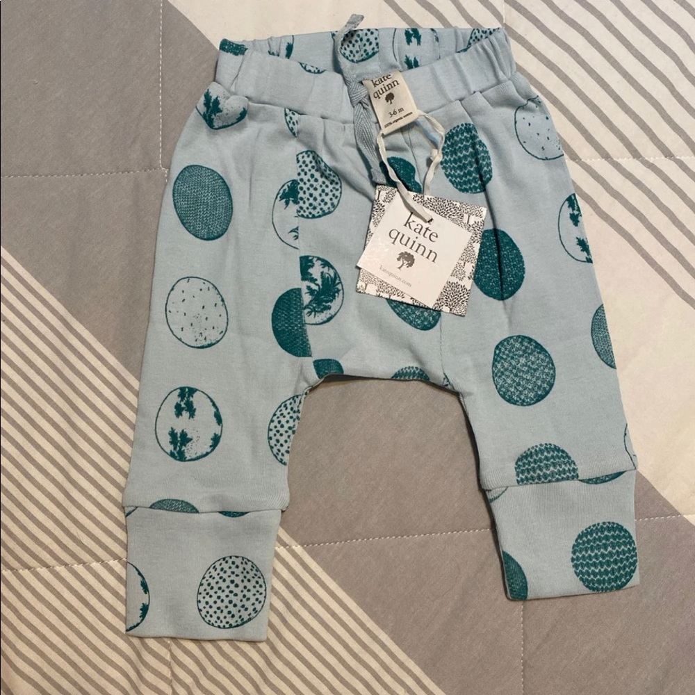 Kate Quinn egg panda pants